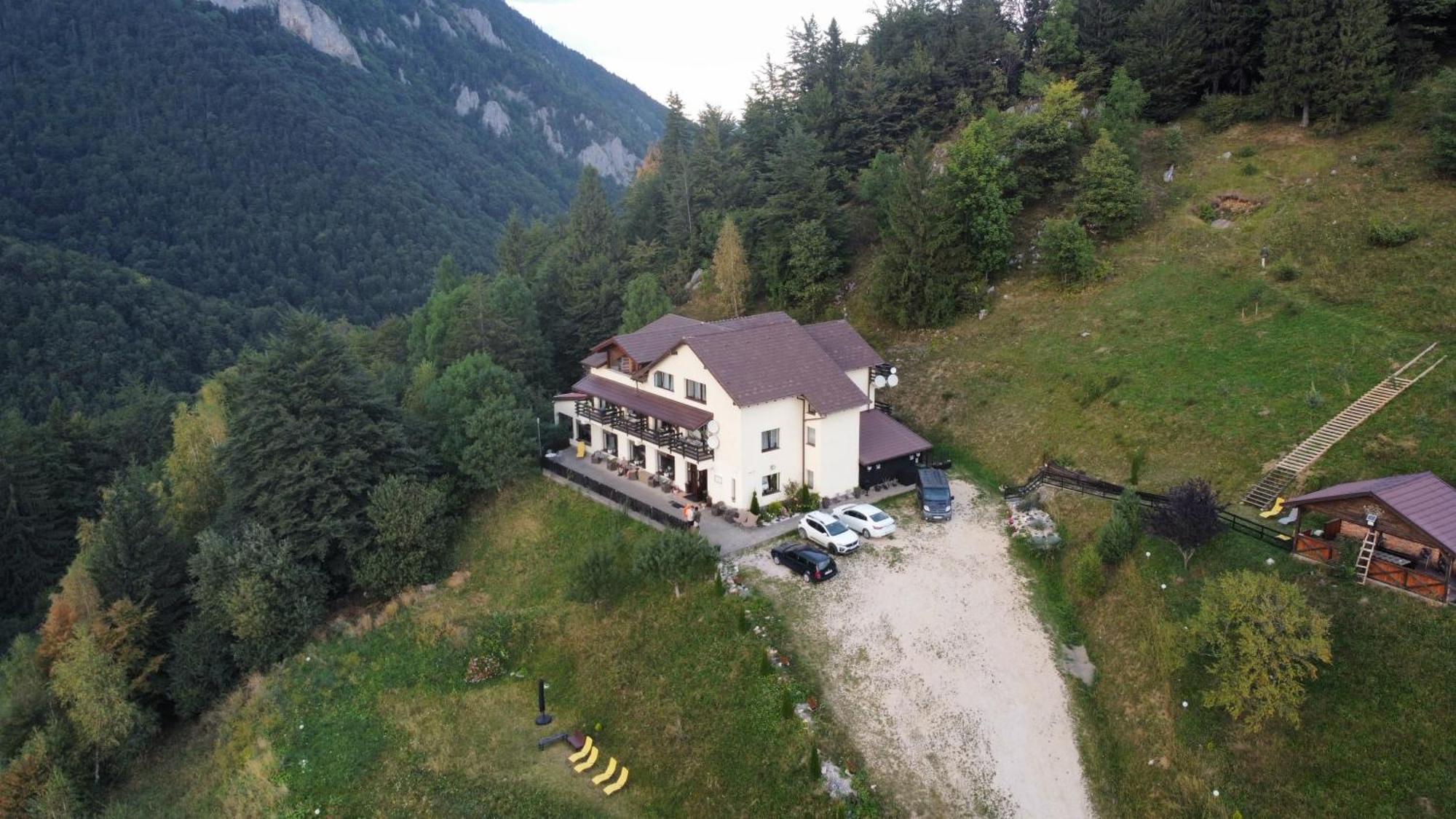 Pensiunea Magura Exterior photo